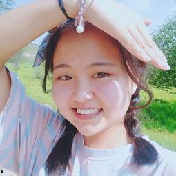 女主进娱乐圈为了吃瓜,为吃瓜而奋斗的追梦之路