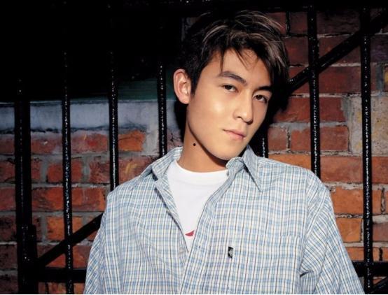 看娱乐圈吃瓜感慨,揭秘明星幕后真相